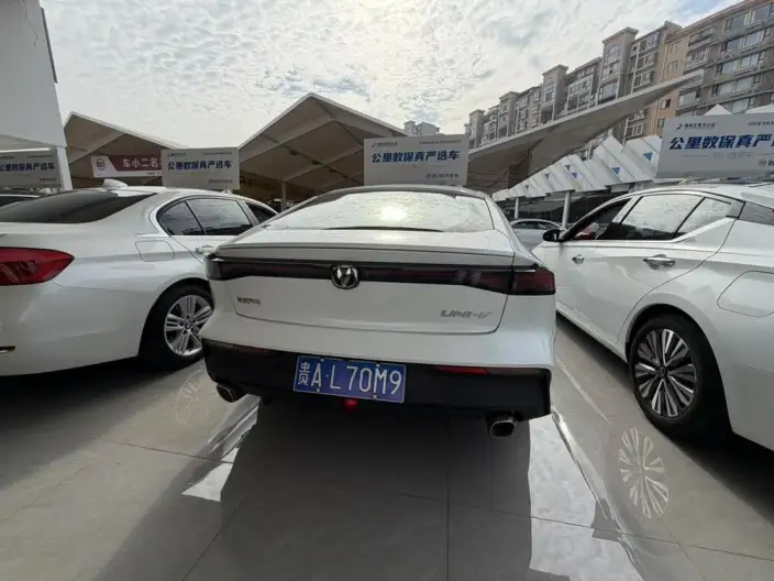 Changan UNI-V 2023 Model 1.5T Noble Model – фото 7