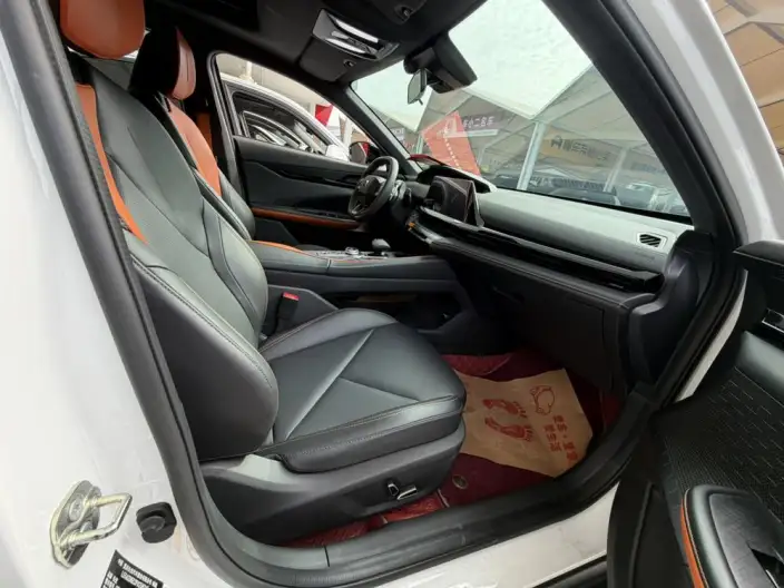 Changan UNI-V 2023 Model 1.5T Noble Model – фото 10
