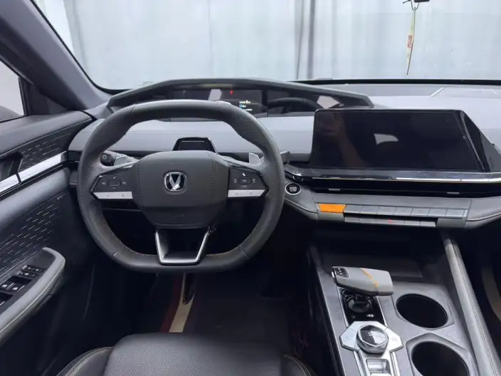 Changan UNI-V 2023 Model 1.5T Noble Model – фото 9