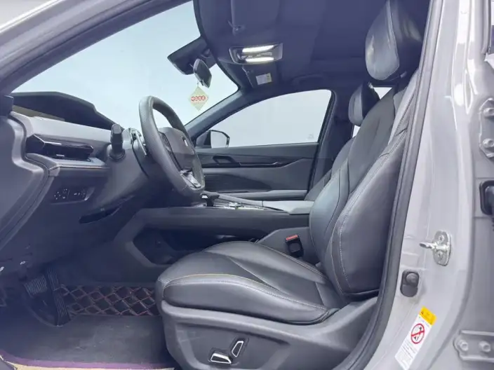 Changan UNI-V 2023 Model 1.5T Noble Model – фото 10