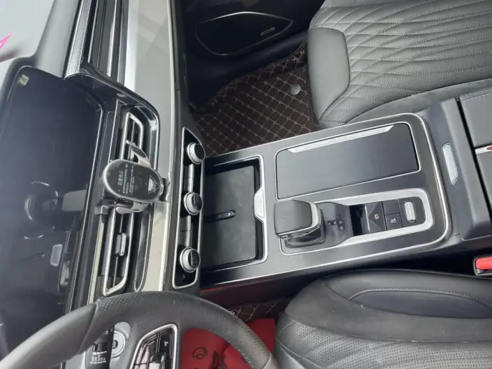Hongqi HS5 2023 Model 2.0T Flag Xiang Pro Edition – фото 7