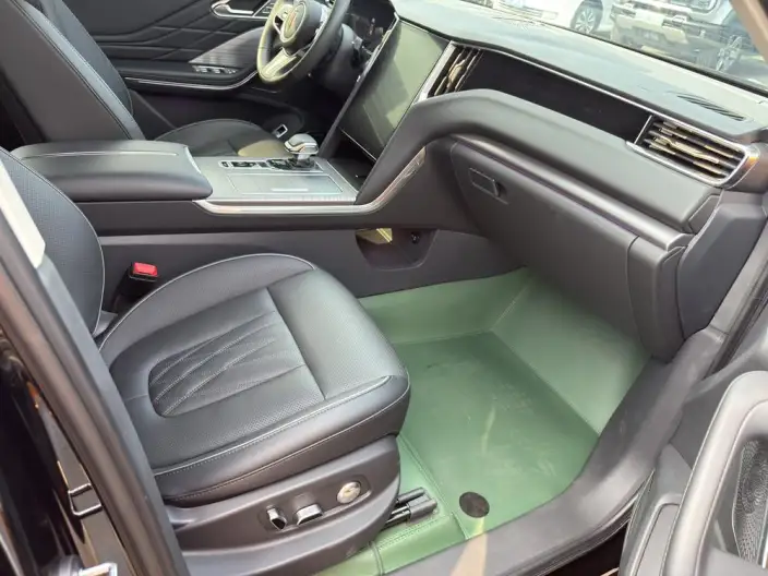 Hongqi HS7 PHEV 2025 Model 2.0T 4WD Flag Ling Edition 7 seat – фото 7