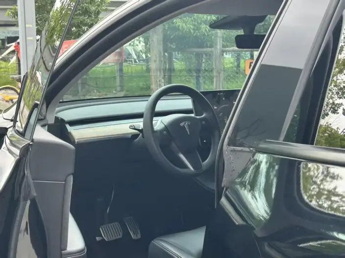 Model Y 2022 Model Rear-wheel drive version – фото 8