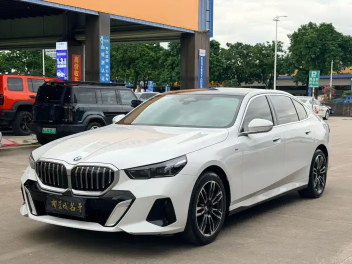BMW 5 Series 2024 Model 525Li M Sports Set – фото 1