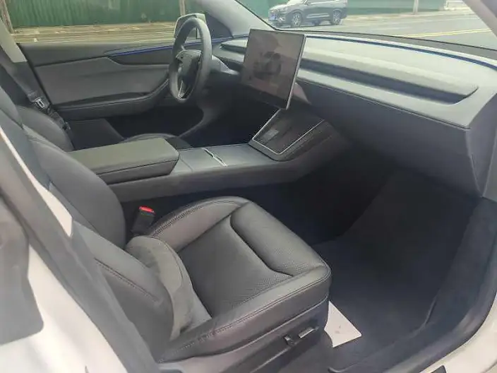 Model Y 2025 Model Rear-wheel drive version – фото 7