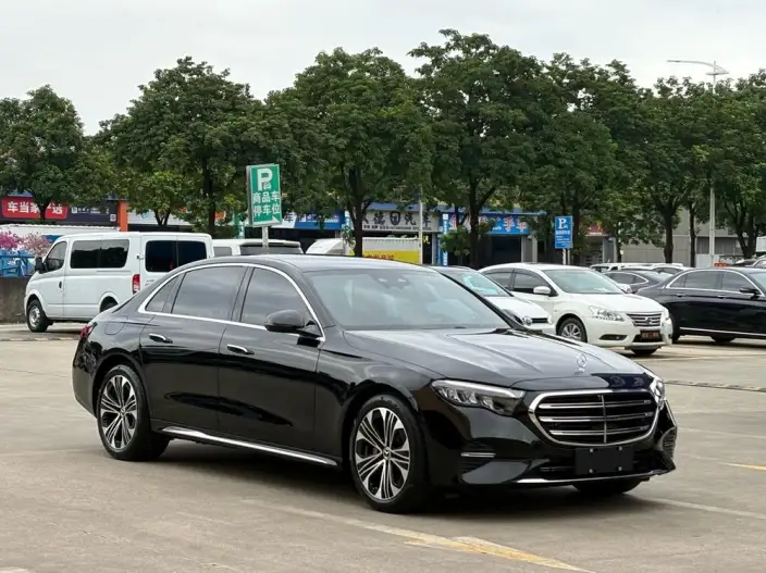 Mercedes-Benz E-Class 2026 Model E 300 L Luxury Model sedan – фото 3