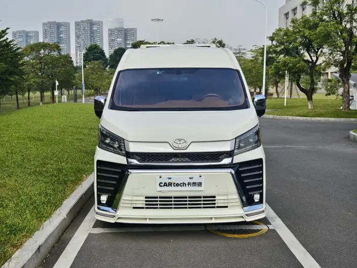 Hiace 2022 Model 3.5L Automatic Rear Drive 7 seat Parallel Imported – фото 2