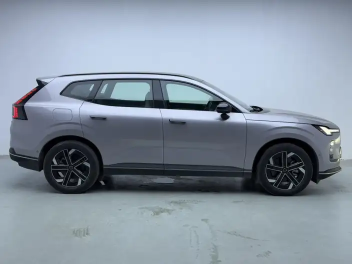 Volvo XC70 2026 Model 2WD Long Battery Life Pro Core – фото 8