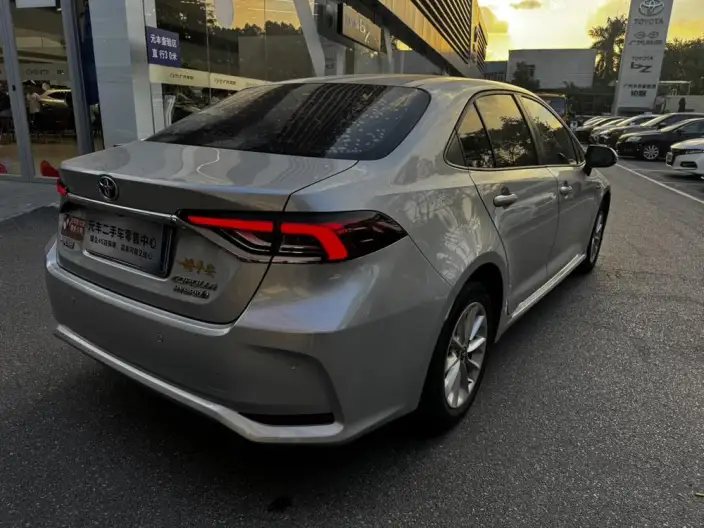 Toyota Corolla 2021 Model Hybrid 1.8L E-CVT Elite Edition – фото 6