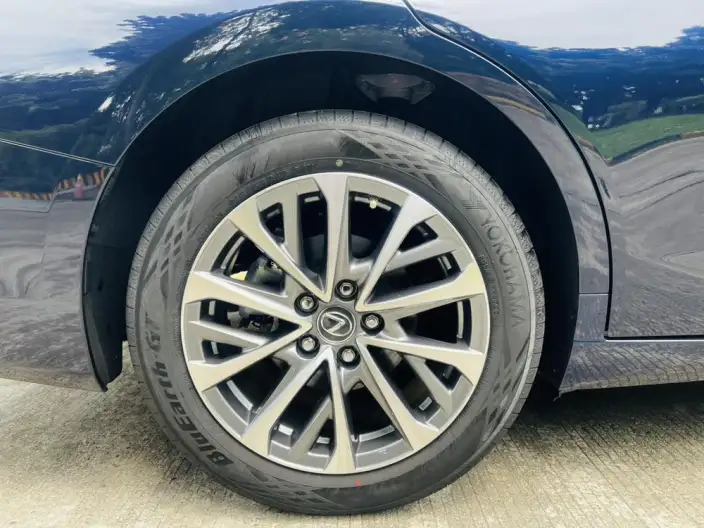 Lexus ES 2022 Model 200 Superior Edition – фото 8