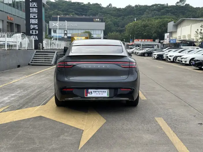 Luxeed R7 2024 Model EV 82kWh Pro Rear Drive Edition – фото 5