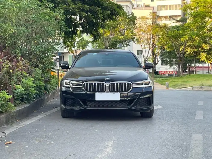 BMW 5 Series 2022 Model Facelift II 530Li Exclusive Model M Sports Set – фото 2