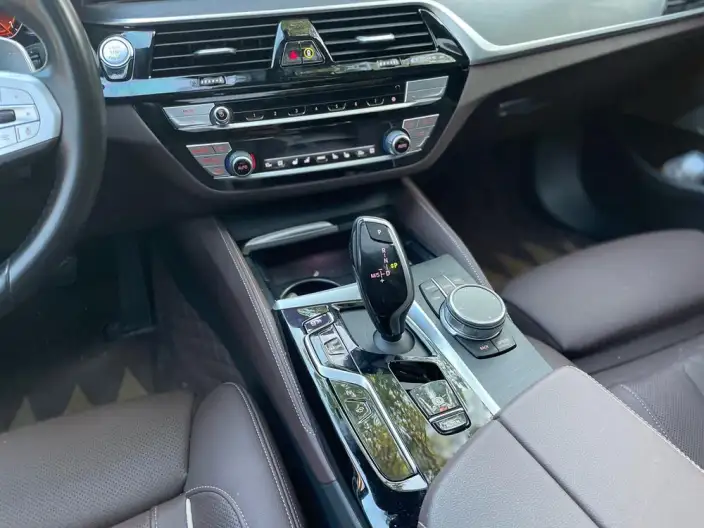 BMW 5 Series 2022 Model Facelift II 530Li Exclusive Model M Sports Set – фото 8