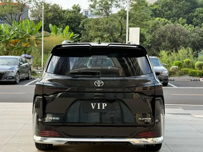 Toyota Sienna 2024 Model Hybrid 2.5L Platinum edition – фото 6