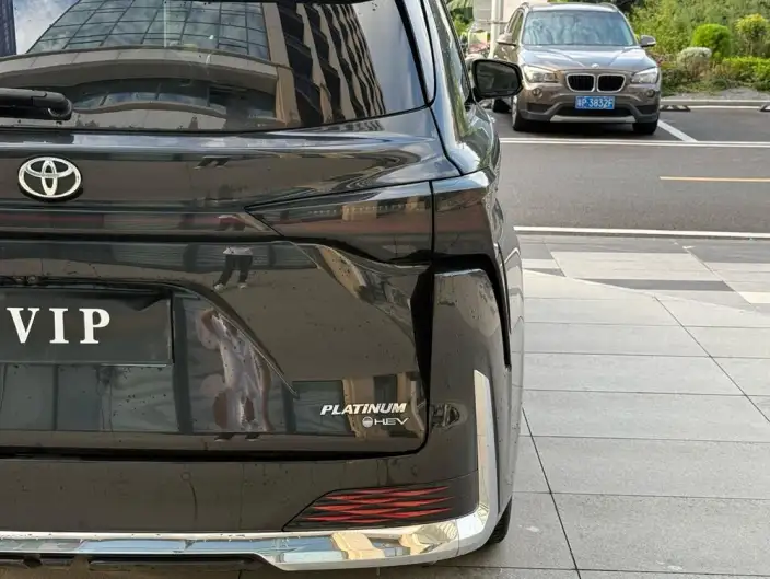 Toyota Sienna 2024 Model Hybrid 2.5L Platinum edition – фото 9