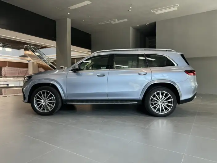 Mercedes-Benz GLS 2025 Model GLS 450 4MATIC Luxury Model – фото 4