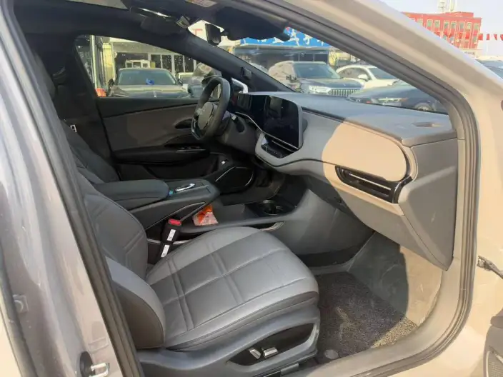 HONGQI EH7 2024 Model 760 Pro+ 4WD Edition – фото 9