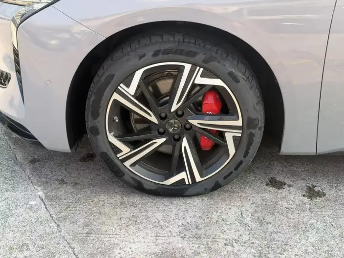 HONGQI EH7 2024 Model 760 Pro+ 4WD Edition – фото 10