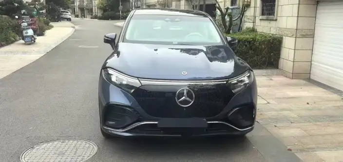 Mercedes-Benz EQS SUV 2023 Model EQS 450 4MATIC Pioneer Edition – фото 2