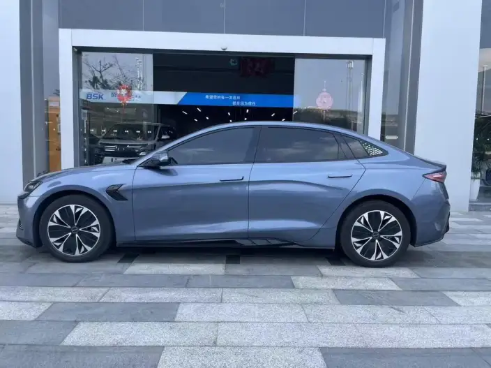 BYD Seal 2022 Model 550KM Standard Battery Life Rear Drive Edition Noble Model – фото 3