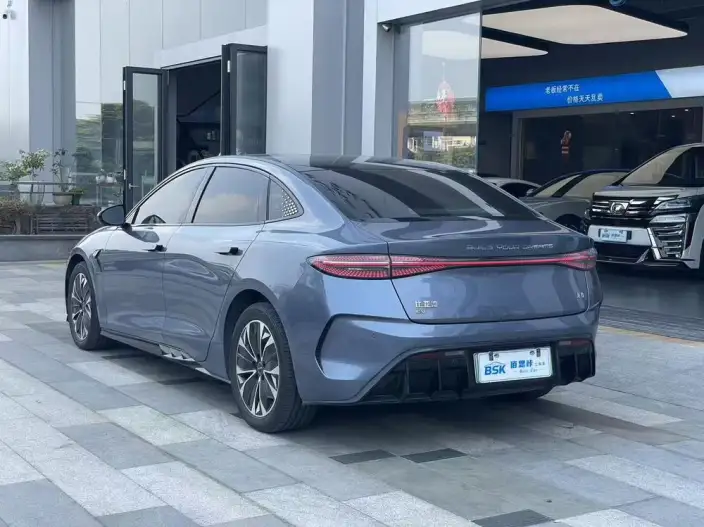 BYD Seal 2022 Model 550KM Standard Battery Life Rear Drive Edition Noble Model – фото 4