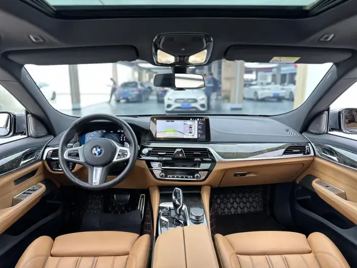 BMW 6 Series GT 2022 Model 630i M Sports Set – фото 5