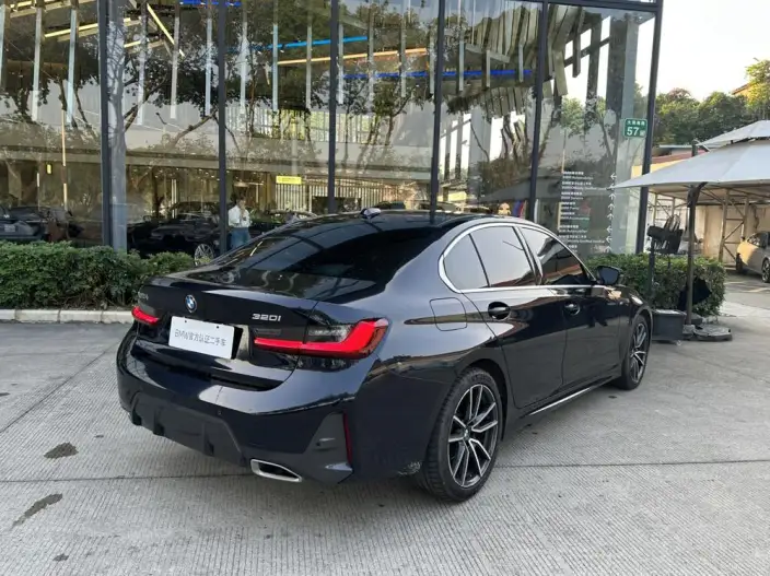 BMW 3 Series 2023 Model 320i M Sports Set – фото 5