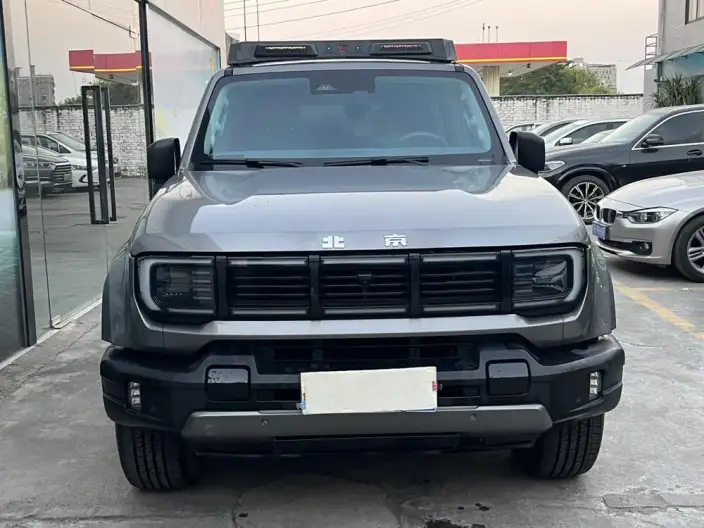 BAIC BJ40 2024 Model City Hunter Edition 2.0T Automatic 4WD Supreme Model – фото 2