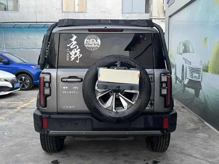 BAIC BJ40 2024 Model City Hunter Edition 2.0T Automatic 4WD Supreme Model – фото 4