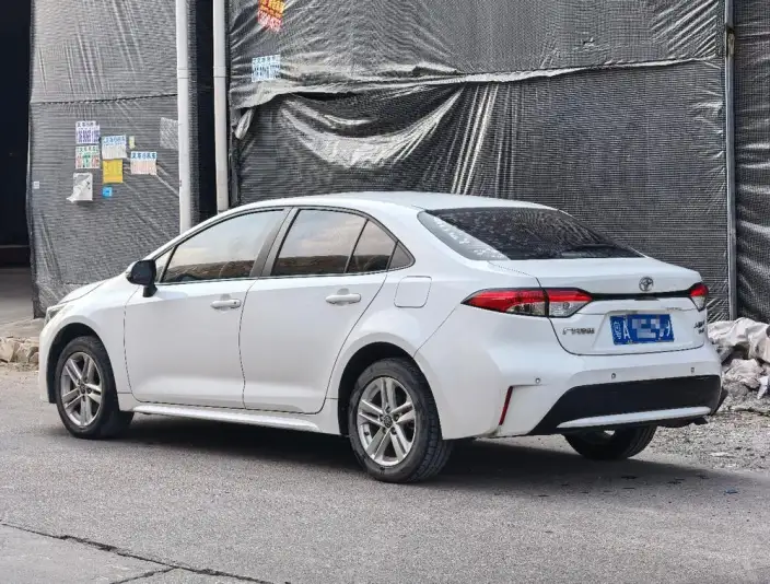 Toyota Levin 2022 Model 185T CVT Deluxe Edition – фото 3