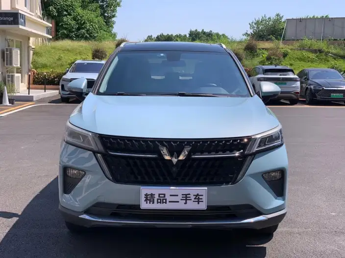 WULING Asta 2021 Model 1.5T Automatic Starlight Edition