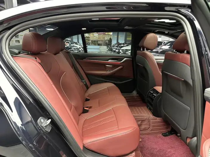 BMW 5 Series 2022 Model 530Li Leading Model M Sports Set – фото 8
