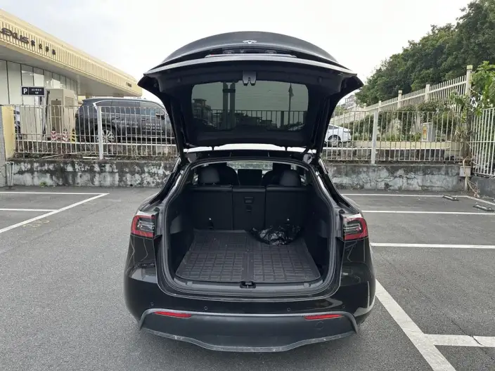 Model Y 2022 Model Rear-wheel drive version – фото 9