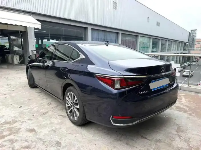 Lexus ES 2021 Model 200 Superior Edition