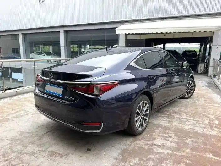 Lexus ES 2021 Model 200 Superior Edition – фото 5
