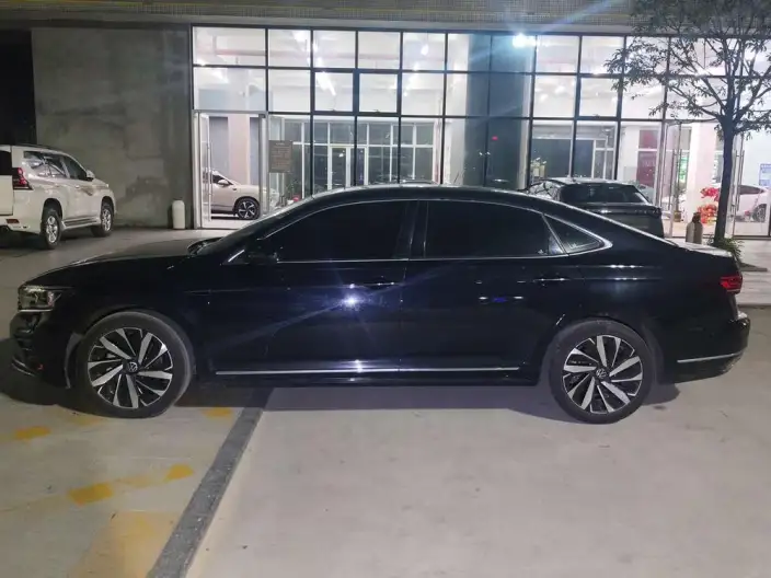 Volkswagen Passat 2024 Model 380TSI Deluxe Edition – фото 3