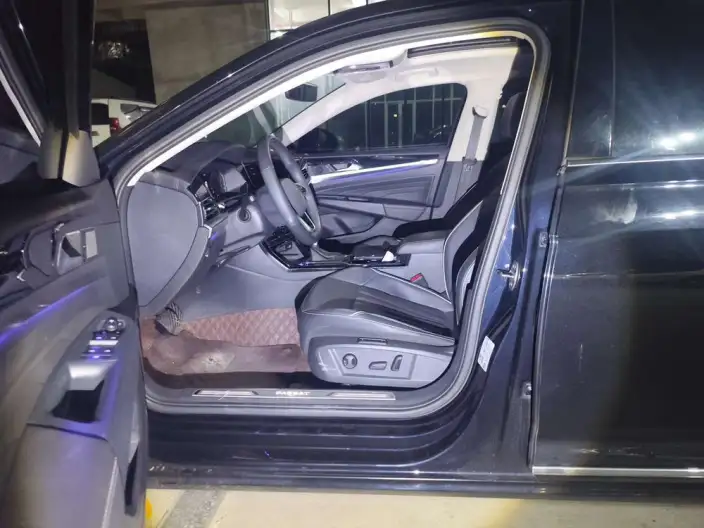 Volkswagen Passat 2024 Model 380TSI Deluxe Edition – фото 8