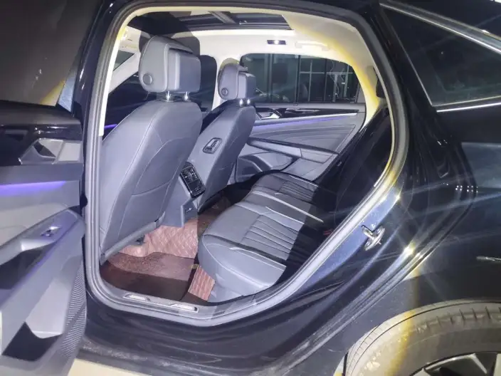 Volkswagen Passat 2024 Model 380TSI Deluxe Edition – фото 9