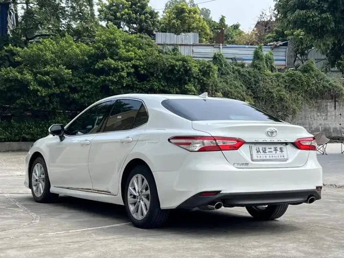 Toyota Camry 2022 Model 2.0GVP Leading version – фото 4