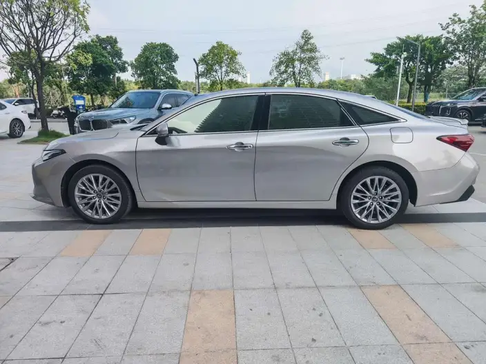 Toyota Avalon 2024 Model 2.0L CVT Deluxe Edition – фото 3