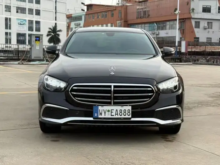 Mercedes-Benz E-Class 2021 Model Facelift E 260 L sedan – фото 2