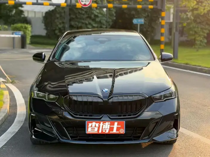 BMW 5 Series 2024 Model 530Li Leading Model M Sports Set – фото 2