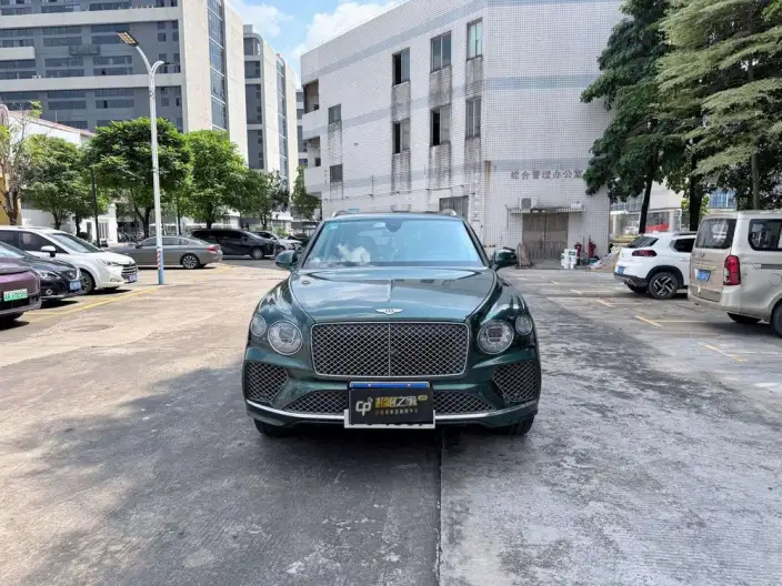 Bentayga 2022 Model 4.0T V8 – фото 2