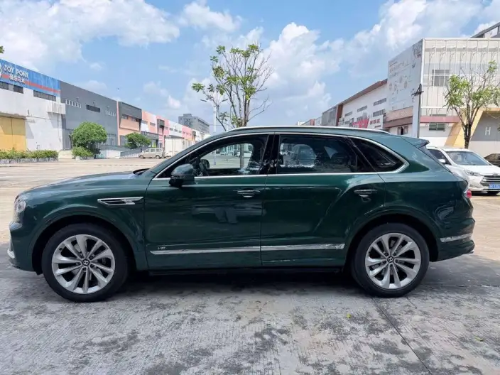 Bentayga 2022 Model 4.0T V8 – фото 4
