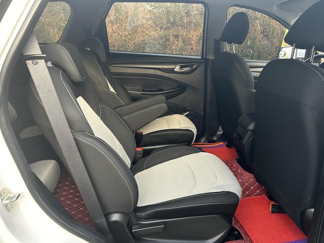 Wuling Hongguang S3 2019 1.5L Manual Standard China VI – фото 6