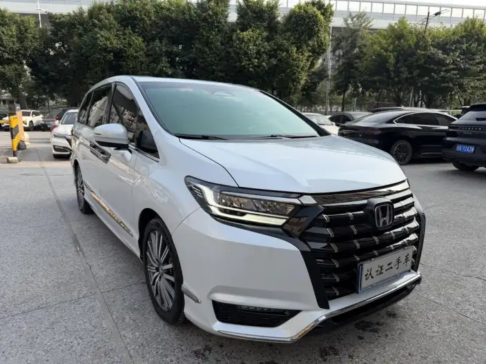 Honda Elysion 2024 Model 2.0L e:HEV Deluxe Edition – фото 3