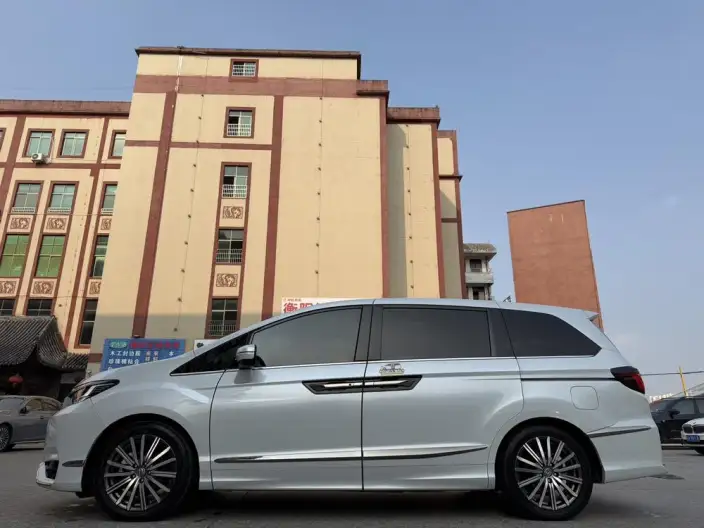 Honda Elysion 2024 Model 2.0L e:HEV Deluxe Edition – фото 4