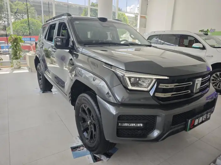 Tank 400 Hi4-T 2026 Model 2.0T Smart Edition – фото 3