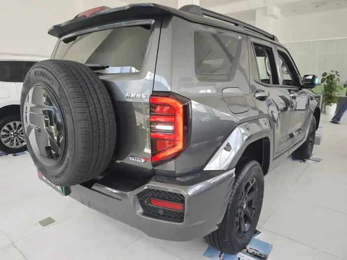 Tank 400 Hi4-T 2026 Model 2.0T Smart Edition – фото 7