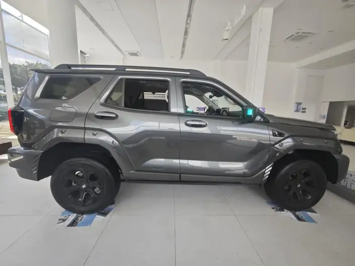 Tank 400 Hi4-T 2026 Model 2.0T Smart Edition – фото 8